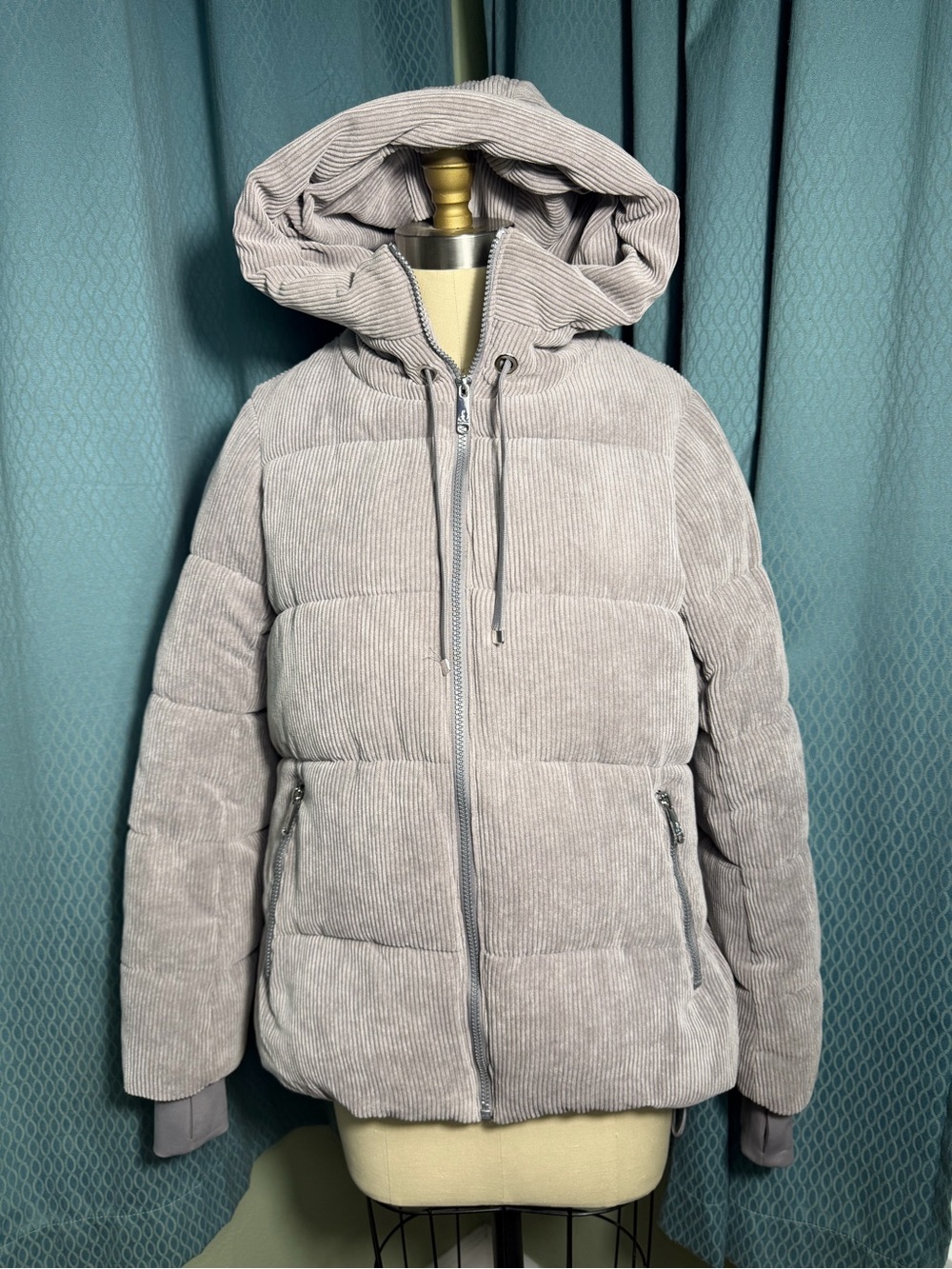 Sam Edelman Women’s Light Gray Corduroy Puffer Jacket with Hood